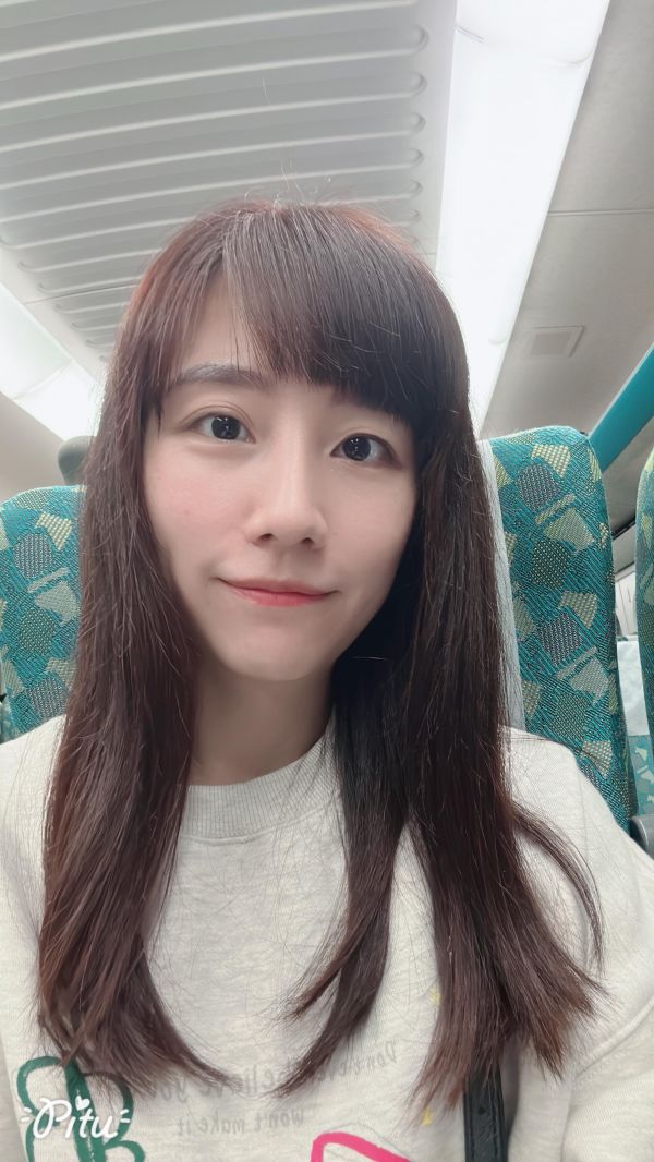黃小姐