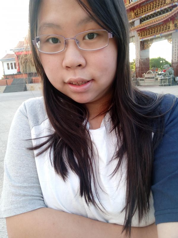 洪小姐