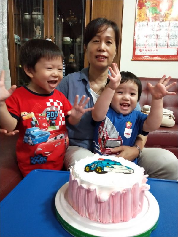 許保母